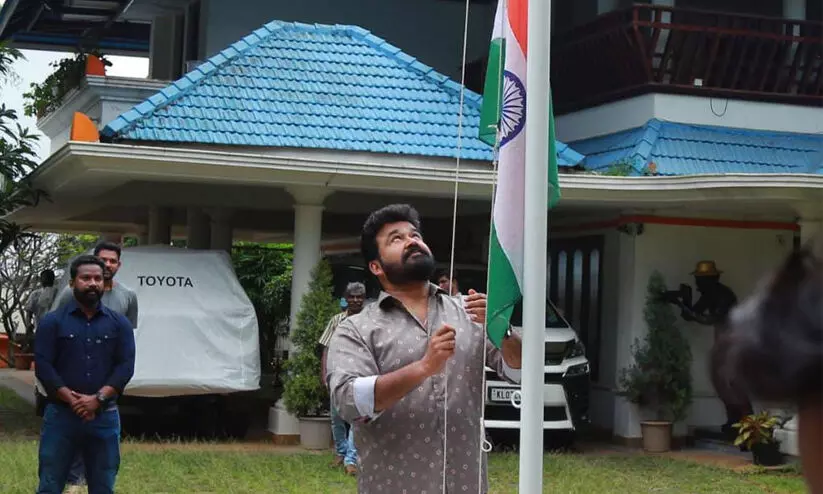 ഹർ ഘർ തിരംഗയ്ക്ക് ഇന്ന് തുടക്കം; രാജ്യത്താകെ തലയുയർത്തി ദേശീയപതാക ഹർ ഘർ തിരംഗയ്ക്ക് ഇന്ന് തുടക്കം; രാജ്യത്താകെ തലയുയർത്തി ദേശീയപതാക