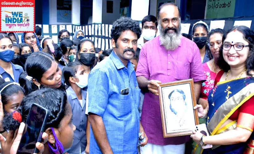 സ്വാതന്ത്ര്യ സമരസേനാനികളുടെ 75 കാരിക്കേച്ചറുകളുമായി ഷാജിയുടെ പ്രദര്‍ശനം