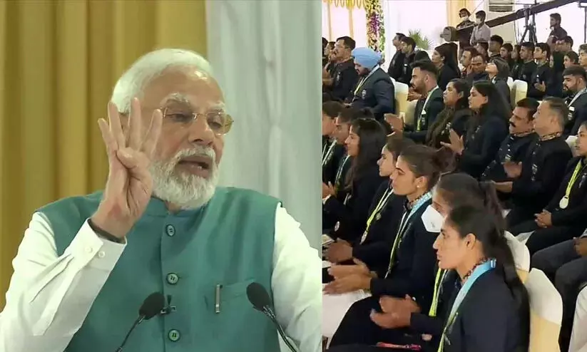 Entire nation is proud: Prime Minister Modi meets with Indias Commonwealth Games contingent