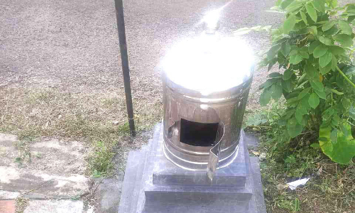 ക്ഷേത്ര ഭണ്ഡാരം കുത്തിത്തുറന്ന് മോഷണം