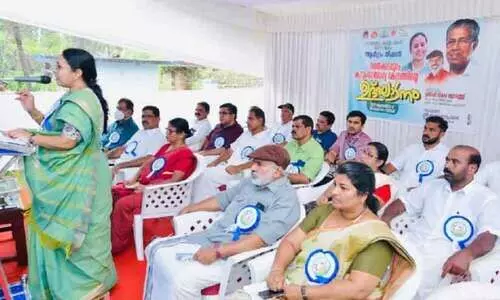 തൈക്കടപ്പുറം കുടുംബാരോഗ്യ കേന്ദ്രം മന്ത്രി നാടിന് സമർപ്പിച്ചു തൈക്കടപ്പുറം കുടുംബാരോഗ്യ കേന്ദ്രം മന്ത്രി നാടിന് സമർപ്പിച്ചു