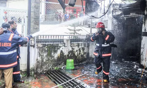 തൊടുപുഴയിലെ ഫർണിച്ചർ കടയിൽ തീപിടിത്തം