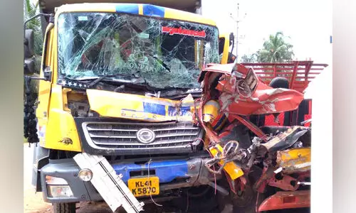 ടിപ്പറില്‍ ടോറസ് ലോറി ഇടിച്ചുകയറി രണ്ടുപേര്‍ക്ക് പരിക്ക്