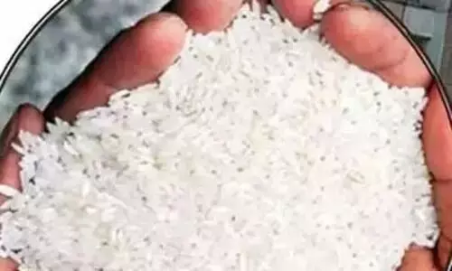 വയനാട്ടിൽ ഇരുമ്പു സംപുഷ്‌ടീകരിച്ച അരി വിതരണം ചെയ്യാനുള്ള തീരുമാനം പിൻവലിക്കണം- മന്ത്രിക്ക് കത്ത് നൽകി