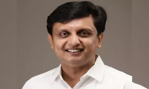 ദേശീയപാതയിലെ കുഴികളടക്കാൻ സഹായിക്കാം; മന്ത്രി മുഹമ്മദ് റിയാസ് ദേശീയപാതയിലെ കുഴികളടക്കാൻ സഹായിക്കാം; മന്ത്രി മുഹമ്മദ് റിയാസ്