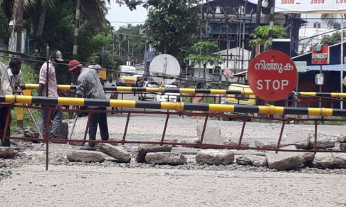താനൂർ-തെയ്യാല റോഡ് റെയിൽവേ ഗേറ്റ്; ഒരാഴ്ചക്കകം തുറക്കും