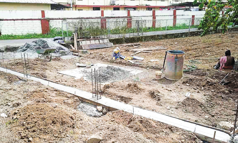 പോട്ടയിൽ തണ്ണീർത്തടം നികത്താനുള്ള ശ്രമം തടഞ്ഞു പോട്ടയിൽ തണ്ണീർത്തടം നികത്താനുള്ള ശ്രമം തടഞ്ഞു