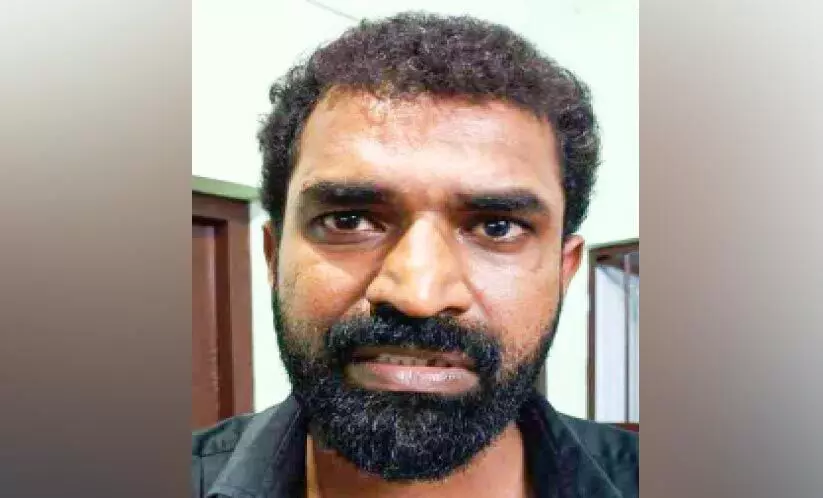 വിദേശമദ്യവുമായി യുവാവ് പിടിയിൽ വിദേശമദ്യവുമായി യുവാവ് പിടിയിൽ