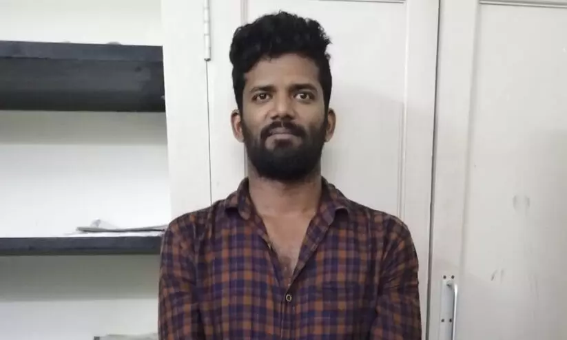 വീട്ടിൽനിന്ന് 90 പവൻ സ്വർണവും 40,000 രൂപയും മോഷ്ടിച്ച് തമിഴ്നാട്ടിലേക്ക് കടന്നയാൾ പിടിയിൽ വീട്ടിൽനിന്ന് 90 പവൻ സ്വർണവും 40,000 രൂപയും മോഷ്ടിച്ച് തമിഴ്നാട്ടിലേക്ക് കടന്നയാൾ പിടിയിൽ