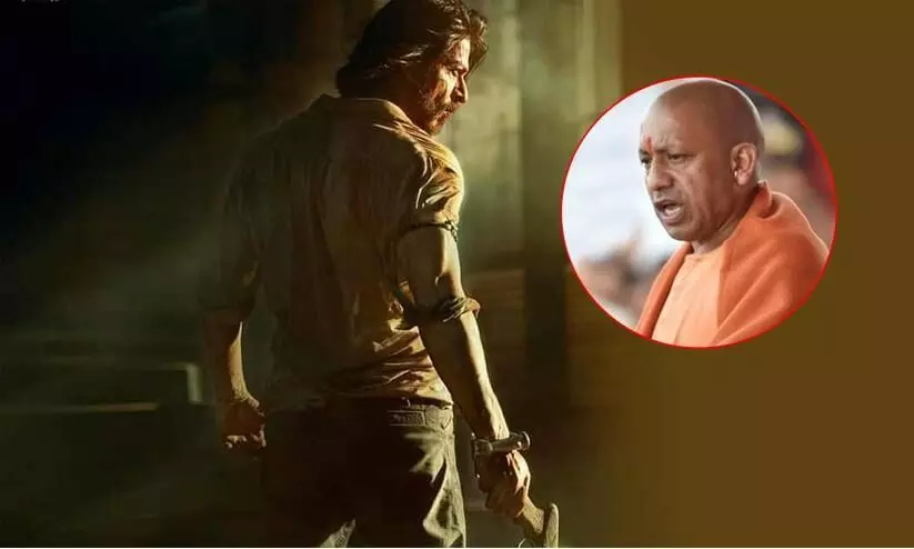 Sadhu calls for boycott of SRKs film Pathan, gets death threat