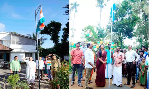 ഹര്‍ ഘര്‍ തിരംഗ: ജില്ല ത്രിവർണമണിഞ്ഞു