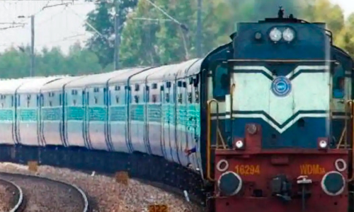 പീഡനശ്രമത്തിനിടെ ട്രെയിനിൽനിന്ന് തള്ളിയിട്ട യുവതി മരിച്ചു