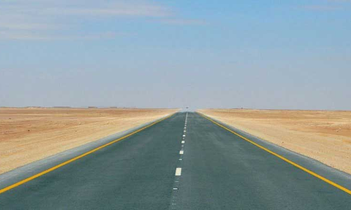 ആദം-തുംറൈത്ത് റോഡിൽ ദൂരക്കാഴ്ച കുറഞ്ഞു; യാത്രക്കാർക്ക് മുന്നറിയിപ്പ്