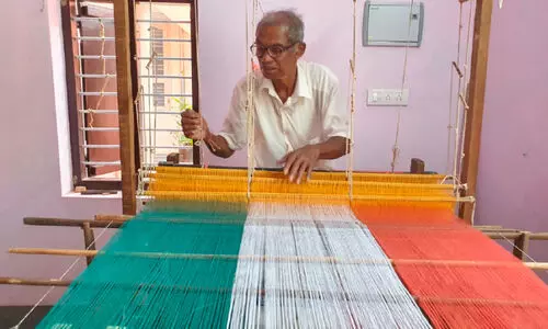 ഒറ്റത്തുണിയിലെ ദേശീയപതാക രാഷ്ട്രത്തിന് സമർപ്പിക്കാൻ കഴിഞ്ഞ സംതൃപ്തിയിൽ അയ്യപ്പൻ