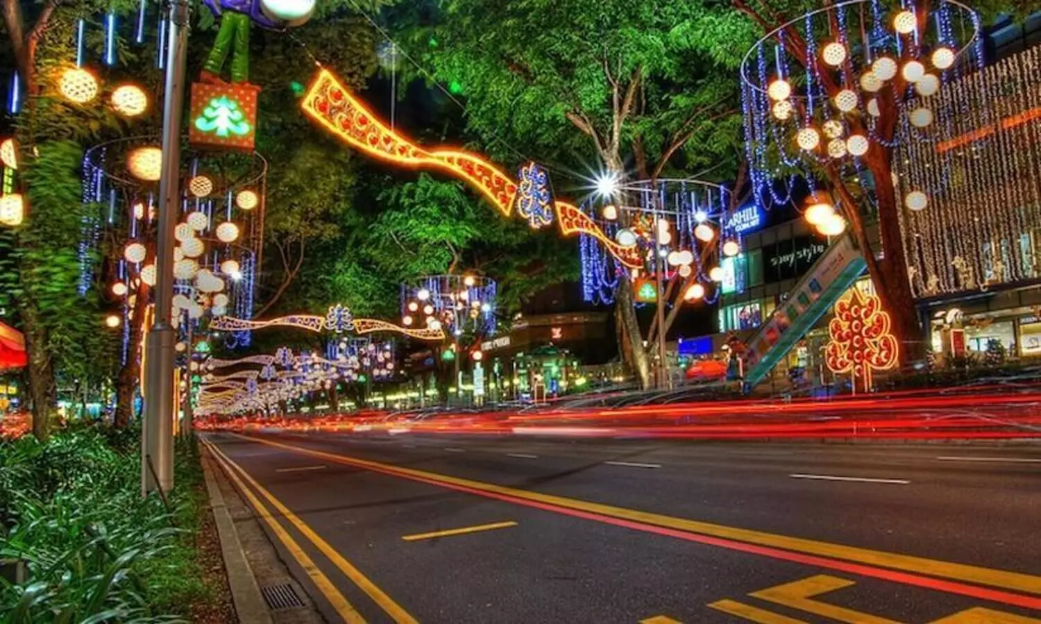 കുഴികളില്ലാത്ത റോഡുള്ള സ്ഥലമുണ്ട്; ലോകത്തിലെ ഏറ്റവും മികച്ച നിരത്തുകൾ ഈ രാജ്യത്തേയാണ്