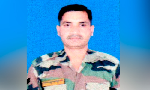 മൂന്നുപേർക്ക് കീർത്തിചക്ര