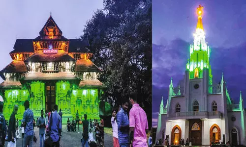 ത്രിവർണമണിഞ്ഞ് തെക്കേഗോപുരവും പുത്തൻപള്ളിയും