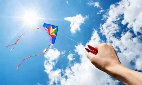 ജീവൻ പൊട്ടിച്ച് പട്ടങ്ങൾ; സ്വാതന്ത്ര്യ ദിനത്തിൽ കരുതലോടെ വടക്കെ ഇന്ത്യക്കാർ