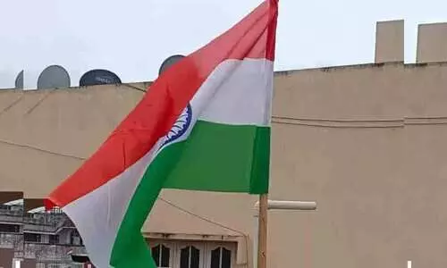 ദേശീയ പതാക കെട്ടുന്നതിനിടെ വീട്ടിനുമുകളിൽ നിന്ന് വീണ് എഞ്ചിനീയർ മരിച്ചു