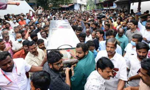 നാടൊന്നാകെ ഒഴുകിയെത്തി; ഷാജഹാന് യാത്രാമൊഴി