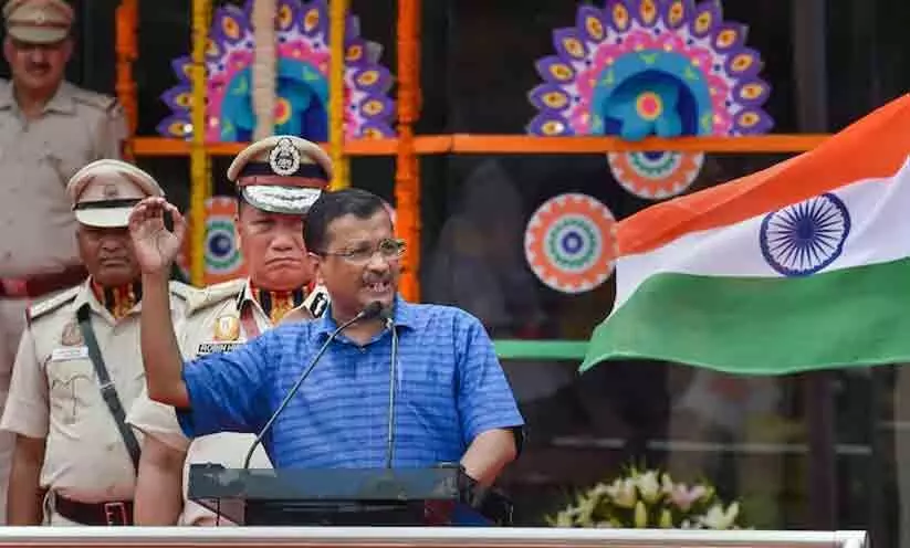 സൗജന്യ വിദ്യാഭ്യാസവും ആരോഗ്യ പരിരക്ഷയും ദാരിദ്ര്യം ഇല്ലാതാക്കും; മോദിക്ക് മറുപടിയുമായി കെജ്രിവാൾ സൗജന്യ വിദ്യാഭ്യാസവും ആരോഗ്യ പരിരക്ഷയും ദാരിദ്ര്യം ഇല്ലാതാക്കും; മോദിക്ക് മറുപടിയുമായി കെജ്രിവാൾ