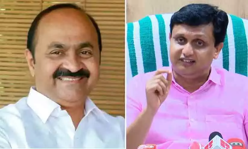 പ്രതിപക്ഷ നേതാവിന് കൊട്ടാനുള്ള ചെണ്ടയല്ല കേരളത്തിലെ മന്ത്രിമാർ; വി.ഡി സതീശനെതിരെ റിയാസ്