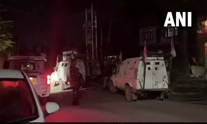 സ്വാതന്ത്ര്യദിനത്തിൽ കശ്മീരിൽ ഭീകരരുടെ ഗ്രനേഡ് അക്രമണം; പൊലീസുകാരനടക്കം രണ്ട് പേർക്ക് പരിക്ക്