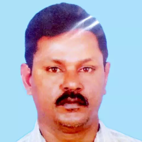 കാ​റ​ടി​ച്ച് പ​രി​ക്കേ​റ്റ മോ​പ്പ​ഡ്  യാ​ത്ര​ക്കാ​ര​ൻ മ​രി​ച്ചു