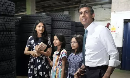 കടുത്ത വരൾച്ചക്കിടെ വീട്ടിൽ 3.8 കോടി രൂപയുടെ നീന്തൽക്കുളം പണിത് യു​.കെ പ്രധാനമന്ത്രി സ്ഥാനാർഥി ഋഷി സുനക്; വിവാദം