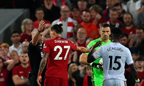 ഡാർവിന് ചുവപ്പുകാർഡ്, ലിവർപൂളിനെ കുരുക്കി ക്രിസ്റ്റൽ പാലസ്