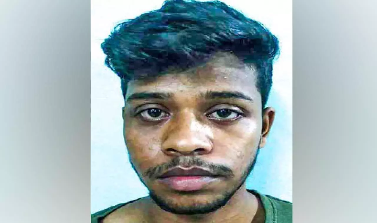 കഞ്ചാവുമായി അന്തര്സംസ്ഥാന തൊഴിലാളി പിടിയില് കഞ്ചാവുമായി അന്തര്സംസ്ഥാന തൊഴിലാളി പിടിയില്