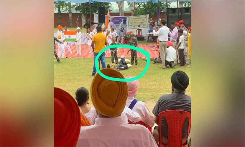 മുസ്ലിം യുവാവിനെ തീവ്രവാദിയാക്കി പഞ്ചാബിലെ സ്കൂൾ കുട്ടികളുടെ സ്വാതന്ത്ര്യദിന നാടകം; വിവാദം മുസ്ലിം യുവാവിനെ തീവ്രവാദിയാക്കി പഞ്ചാബിലെ സ്കൂൾ കുട്ടികളുടെ സ്വാതന്ത്ര്യദിന നാടകം; വിവാദം