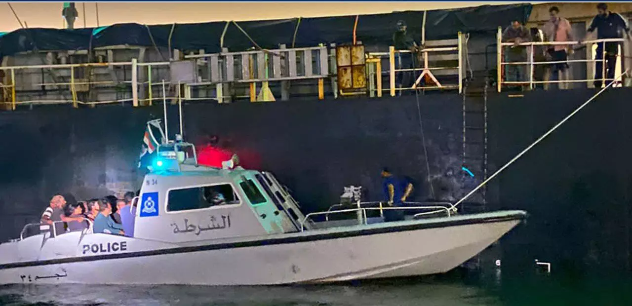 കടലിൽ അകപ്പെട്ട 15 ഏഷ്യൻ വംശജരെ രക്ഷപ്പെടുത്തി