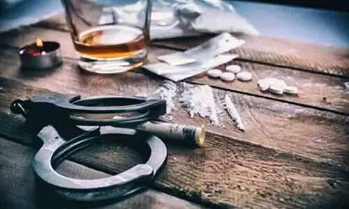 ലഹരിയിൽ ആറാടി​ കൊച്ചി; അവസാനിക്കാതെ കൊലവിളിയും