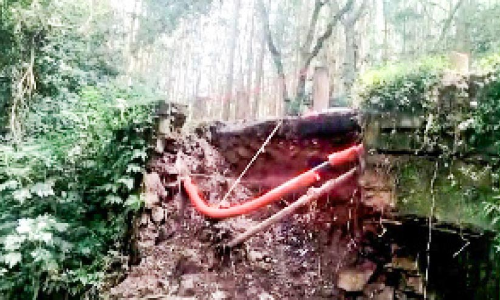 വട്ടവടയിലെ പാലം തകർന്നു; ചരക്കുനീക്കം പ്രതിസന്ധിയിൽ