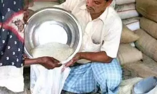 ഭക്ഷ്യധാന്യങ്ങളിൽ കീടനാശിനി പ്രയോഗം: റേഷൻ കടയുടെ അംഗീകാരം റദ്ദാക്കി