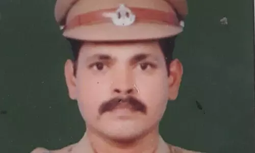 കളളക്കടത്ത് സ്വർണവുമായി കരിപ്പൂരിൽ കസ്റ്റംസ് സൂപ്രണ്ട് അറസ്റ്റിൽ