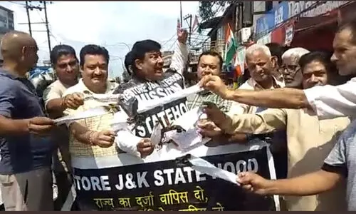 ജമ്മു-കശ്മീരിൽ പുറത്തുള്ളവർക്ക് വോട്ട്; പ്രതിഷേധം ശക്തം