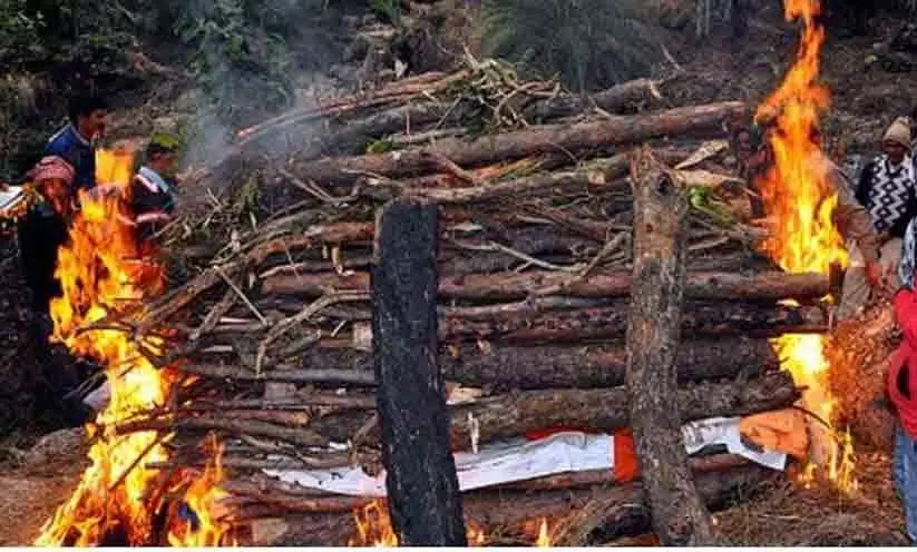കൂരാച്ചുണ്ടിൽ പൊതുശ്മശാനത്തെച്ചൊല്ലി രാഷ്ട്രീയ വിവാദം