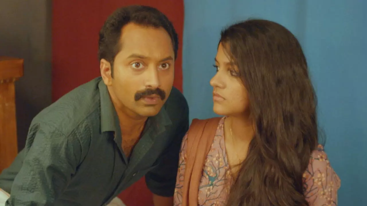'മഹേഷിന്റെ പ്രതികാര'ത്തിൽ ഫഹദ് ഫാസിലിനൊപ്പം 'മഹേഷിന്റെ പ്രതികാര'ത്തിൽ ഫഹദ് ഫാസിലിനൊപ്പം