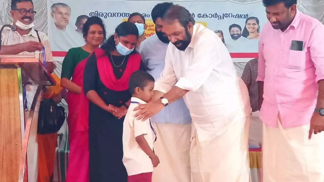 സ്കൂൾ നടത്തിപ്പുമായി ബന്ധപ്പെട്ട് തദ്ദേശ ഭരണ സ്ഥാപനങ്ങളുടെ സഹകരണം ഉറപ്പ് വരുത്തണമെന്ന് മന്ത്രി വി. ശിവൻകുട്ടി സ്കൂൾ നടത്തിപ്പുമായി ബന്ധപ്പെട്ട് തദ്ദേശ ഭരണ സ്ഥാപനങ്ങളുടെ സഹകരണം ഉറപ്പ് വരുത്തണമെന്ന് മന്ത്രി വി. ശിവൻകുട്ടി