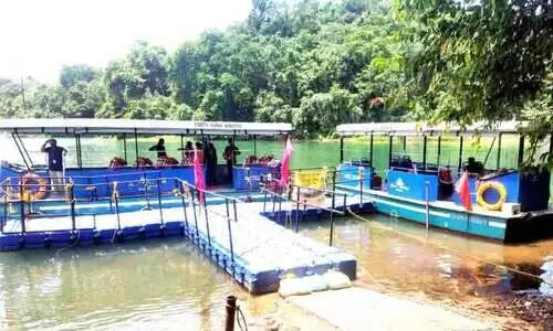 പെരുവണ്ണാമൂഴിയിൽ സന്ദർശകർക്ക് ഹരംപകർന്ന് സോളാർ ബോട്ടിലെ തടാക സവാരി