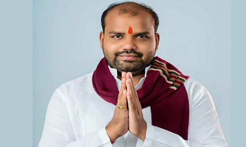 ഉവൈസിക്കെതിരെ അപകീർത്തികരമായ പരാമർശം; യുവമോർച്ച നേതാവിനെതിരെ കേസെടുത്തു