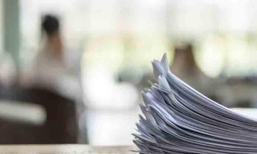 അസം സർക്കാർ പരീക്ഷയിൽ ഹിന്ദി ഭാഷ ഉൾപ്പെടുത്തിയതിൽ പ്രതിഷേധം അസം സർക്കാർ പരീക്ഷയിൽ ഹിന്ദി ഭാഷ ഉൾപ്പെടുത്തിയതിൽ പ്രതിഷേധം