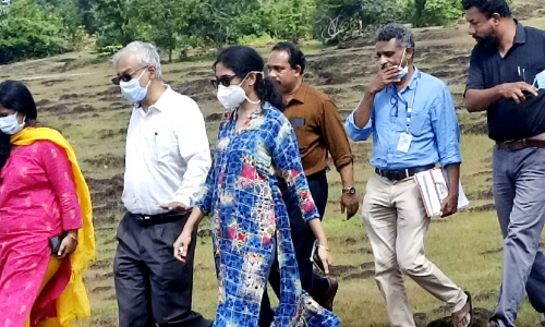 ഏകലവ്യ സ്‌കൂള്‍, സോളാര്‍ പാര്‍ക്ക് പദ്ധതികൾ: അഡീ.ചീഫ് സെക്രട്ടറി സന്ദർശിച്ചു