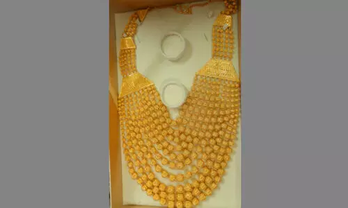 ശബരിമലയിൽ വഴിപാടായി 107.75 പവന്റെ സ്വര്‍ണമാല