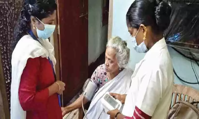 കിടപ്പുരോഗികൾക്ക് സാന്ത്വനമേകി ചീമേനി കനിവ്