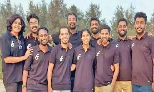 കർഷകരുടെ സംശയങ്ങൾക്ക് ഒറ്റ ക്ലിക്കിൽ പരിഹാരം; മൊബൈൽ ആപ്പുമായി യുവ എൻജിനീയർമാർ