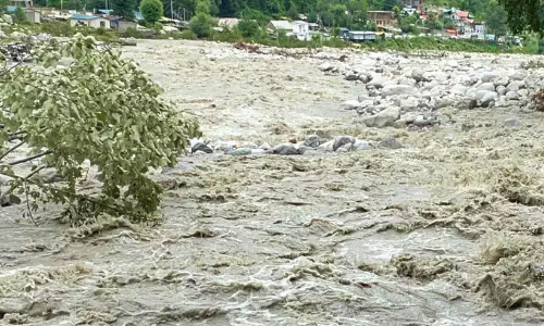 മേ​ഘ​വി​സ്ഫോ​ട​ന​ത്തി​ലും മ​ണ്ണി​ടി​ച്ചി​ലി​ലും ഉ​ത്ത​രേ​ന്ത്യ​ൻ സം​സ്ഥാ​ന​ങ്ങ​ളി​ൽ 32 മ​ര​ണം
