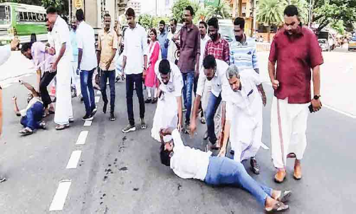 പാടശേഖരത്തിൽ യന്ത്രവത്​കൃത വള്ളങ്ങൾ അനുവദിക്കരുതെന്ന്